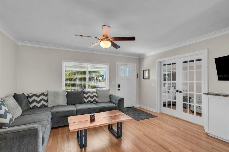 3 bedroom Single Family Residence at 564 70th Avenue, Beach Plaza Sec Of St Pete Beach, St Pete Beach — photo 4