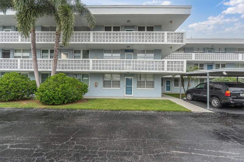1 bedroom Condominium at 4715 Bay Street #330, Winston Park Northeast, St Petersburg — photo 2