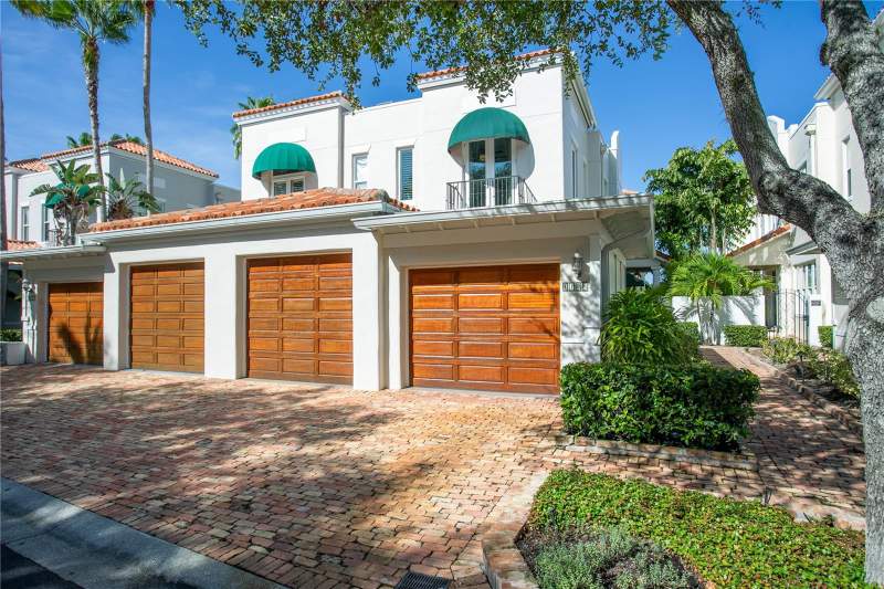 4 bedroom Townhouse at 1109 ABBEYS WAY, ST TROPEZ AT HARBOUR ISLAND PH, TAMPA — photo 1