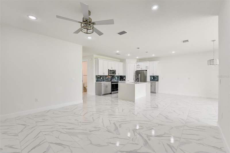 5 bedroom Single Family Residence at 3889 Walker Road, J B & T E Walkers Sub, Apopka — photo 5