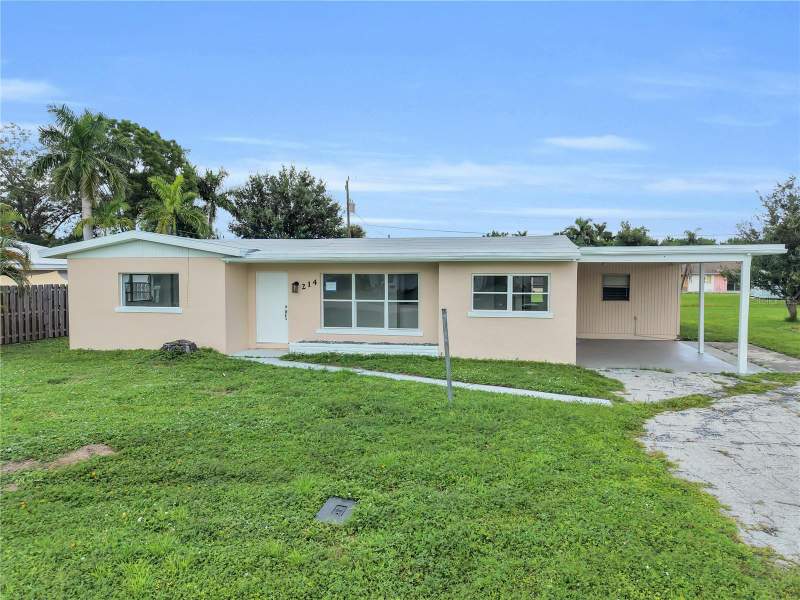 4 bedroom Single Family Residence at 214 W Grace Street, Punta Gorda, Punta Gorda — photo 2