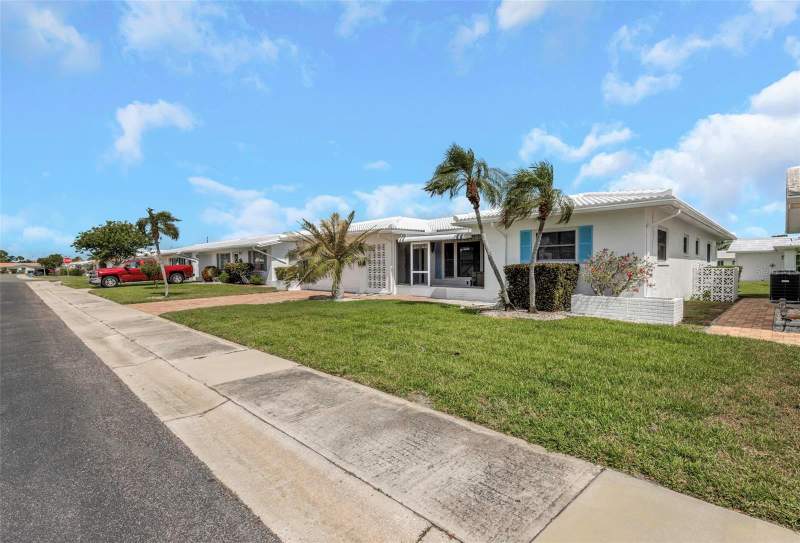 2 bedroom Single Family Residence at 3627 100th Place #4, Mainlands Of Tamarac By The Gulf Unit 4 Condo, Pinellas Park — photo 2