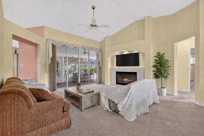 3 bedroom Single Family Residence at 25333 River Crest Drive, Plantation At Leesburg River Crest Unit 01, Leesburg — photo 4
