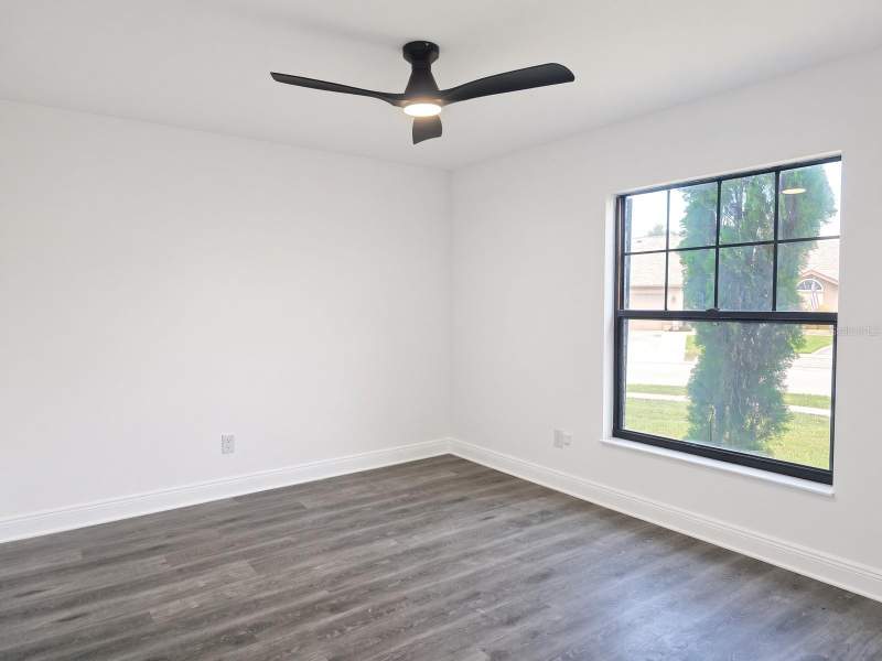 3 bedroom Single Family Residence at 516 Rapid Falls Drive, Highland Ridge Unit 1, Brandon — photo 5