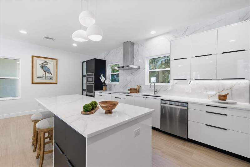 5 bedroom Single Family Residence at 639 43rd Avenue, Bennington Sub, St Petersburg — photo 4