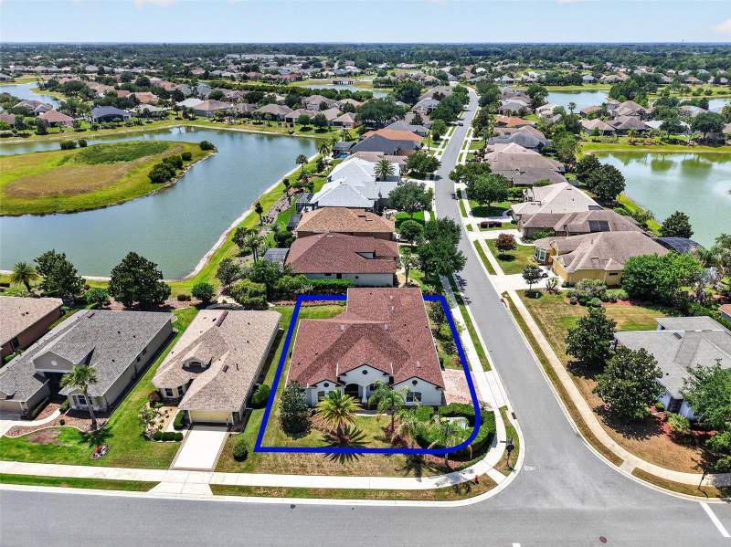 4 bedroom Single Family Residence at 8237 Bridgeport Bay Circle, Lakes Of Mount Dora, Mount Dora — photo 4
