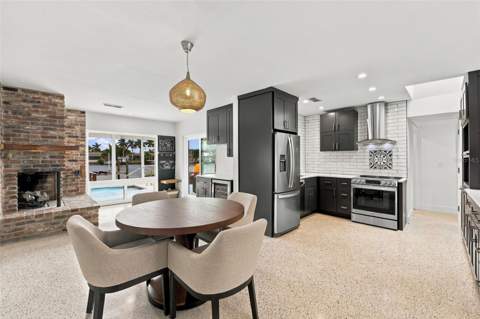 2440 S Shore Drive, St Petersburg FL - photo 6 of 6