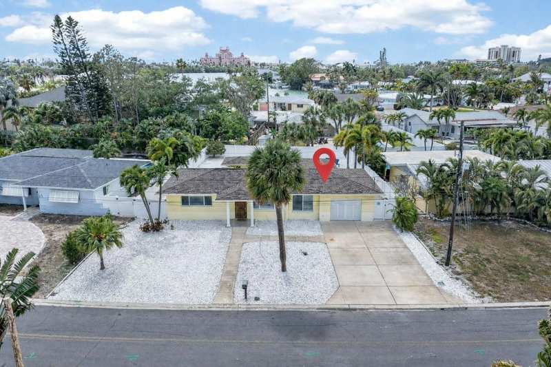 2 bedroom Single Family Residence at 517 39th Avenue, Belle Vista Point 1st Add, St Pete Beach — photo 1