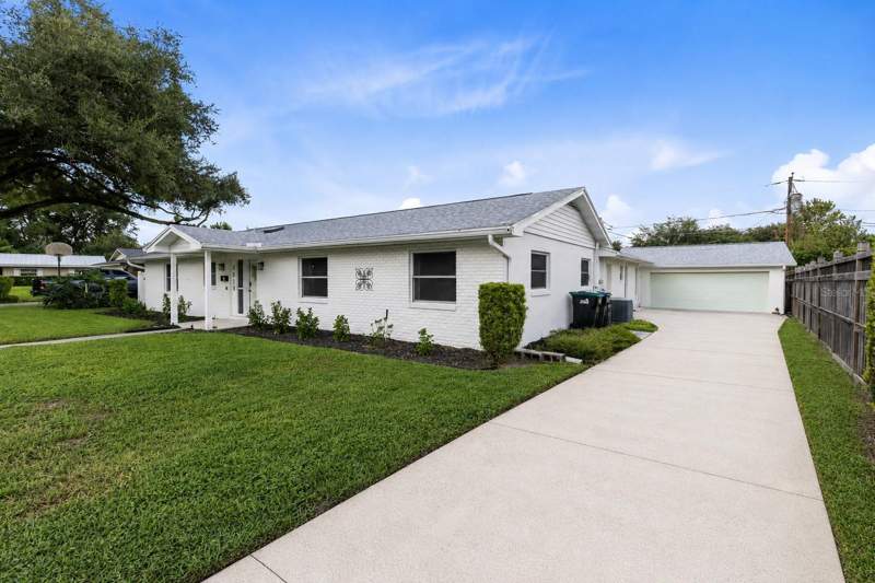 4 bedroom Single Family Residence at 2215 Bradford Court, Plaza Park, Orlando — photo 2