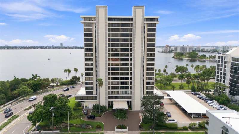 2 bedroom Condominium at 770 S Palm Avenue #1804, Embassy House, Sarasota — photo 1
