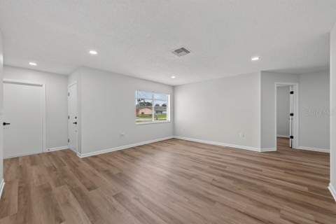 5662 103rd Avenue, Pinellas Park FL - photo 8 of 55