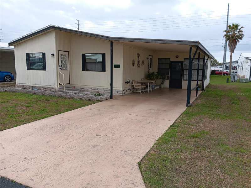 2 bedroom Manufactured Home at 37536 Amigo Drive, Spanish Trails West Residential Cooperative, Zephyrhills — photo 1