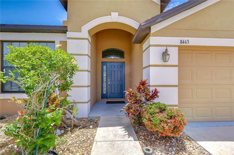 3 bedroom Single Family Residence at 8443 White Poplar Drive, Oak Creek Prcl 4, Riverview — photo 4