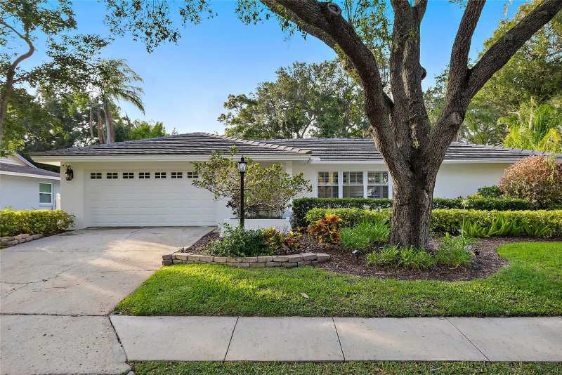 4 bedroom Single Family Residence at 2240 Riverside Drive, Willowbrook, Clearwater — photo 1