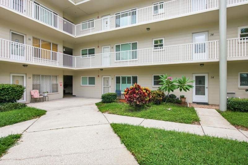 2 bedroom Condominium at 2440 WORLD PARKWAY BOULEVARD #34, ON TOP OF THE WORLD, CLEARWATER — photo 3