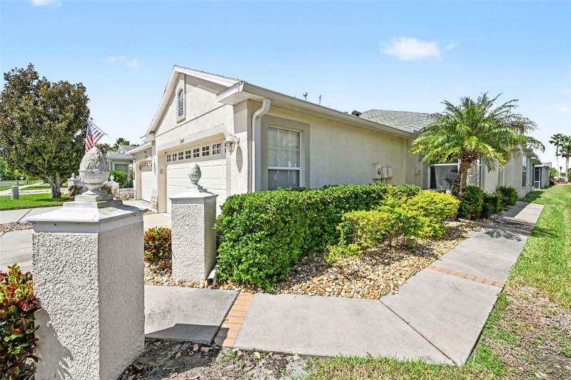 2 bedroom Townhouse at 11426 Cambray Creek Loop, Panther Trace Ph 2A-2 Unit, Riverview — photo 4
