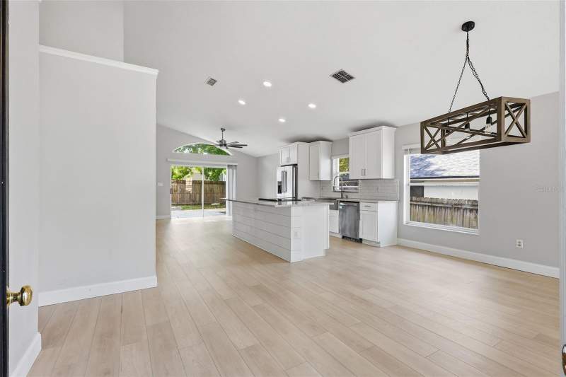3 bedroom Single Family Residence at 1960 AQUARIUS COURT, RIVERSIDE AT TWIN RIVERS UN 1, OVIEDO — photo 2