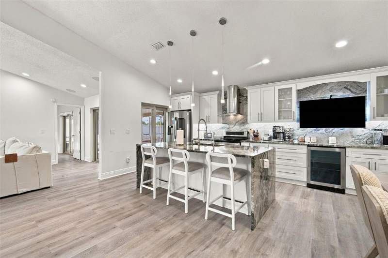 4 bedroom Single Family Residence at 6706 Ranger Drive, Bay Port Colony Ph III Un 1, Tampa — photo 4