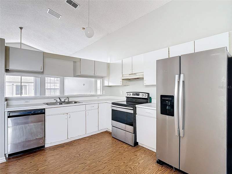 3 bedroom Single Family Residence at 40 Coventry Court, Poinciana Village 2 Nbhd 1, Kissimmee — photo 3