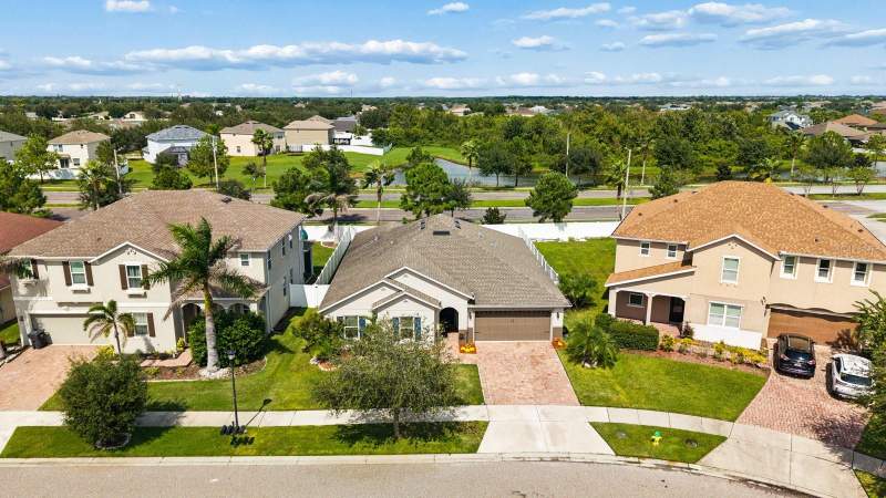 4 bedroom Single Family Residence at 11327 Brighton Knoll Loop, South Fork Tr L Ph 1, Riverview — photo 2