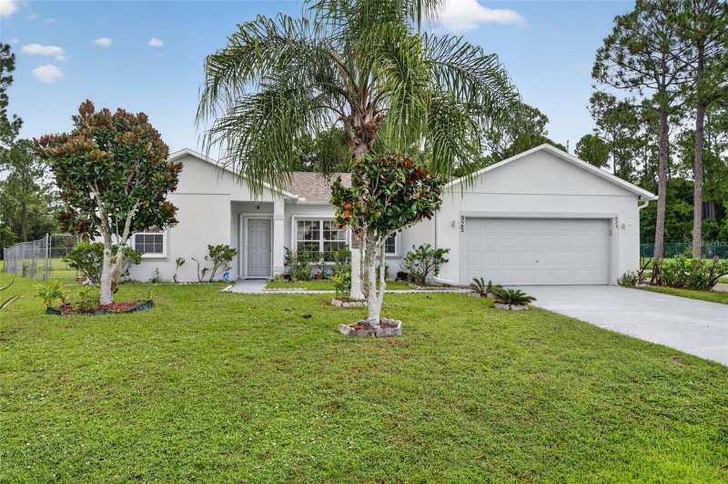 3 bedroom Single Family Residence at 925 Gillingham Court, Poinciana Village 2 Nbhd 1, Kissimmee — photo 1