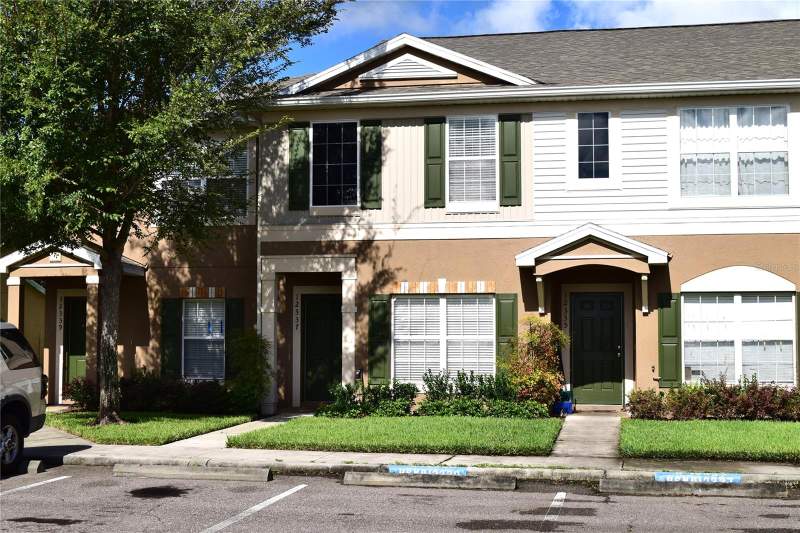 2 bedroom Townhouse at 12337 Foxmoor Peak Drive, Panther Trace Ph 1 Townhome, Riverview — photo 3