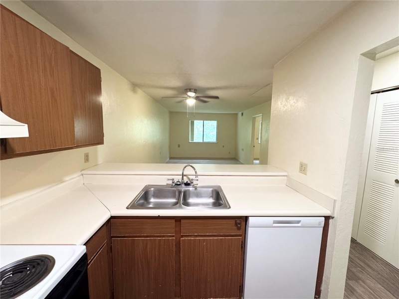 2 bedroom Condominium at 83 SE 16th Avenue #E303, Treehouse Village, Gainesville — photo 5