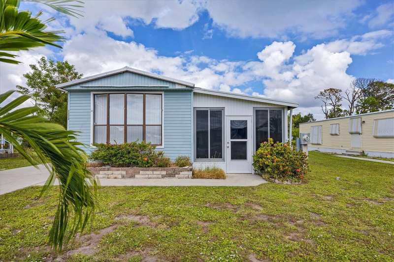 3 bedroom Manufactured Home at 7324 Candace Lane, Village Holiday Lake, Port Charlotte — photo 1