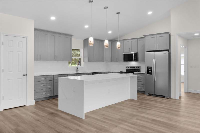 4 bedroom Single Family Residence at 8277 SE 158th Street, Orange Blossom Hills, Summerfield — photo 5