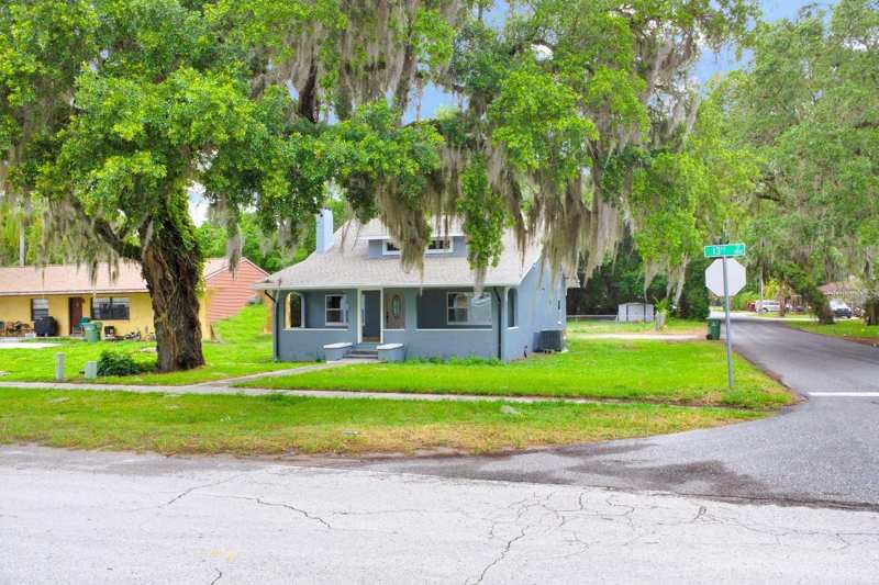 3 bedroom Single Family Residence at 500 N 13th Street, Sunshine Park, Leesburg — photo 1
