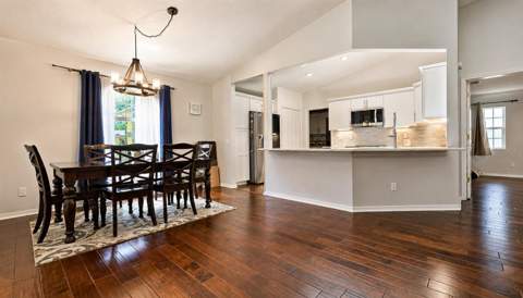 6441 Silver Oaks Drive, Zephyrhills FL - photo 8 of 34