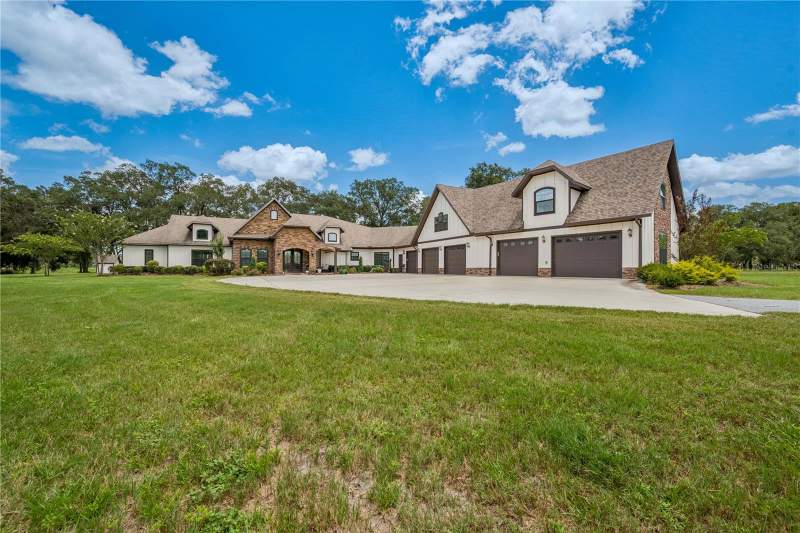 4 bedroom Single Family Residence at 4107 SW State Road 45, Newberry, Newberry — photo 2