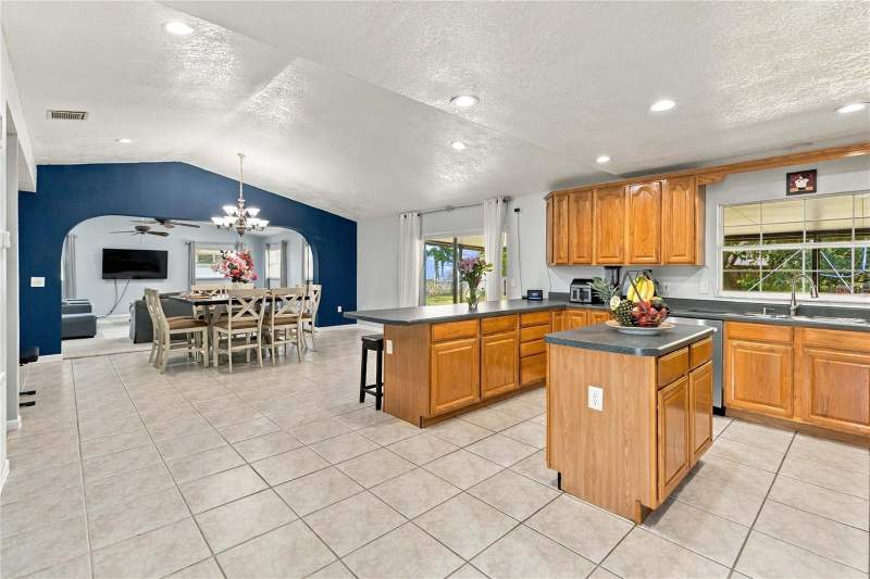 3 bedroom Single Family Residence at 3034 Suwannee Court, Bel Aire Hills Unit 1, Apopka — photo 4