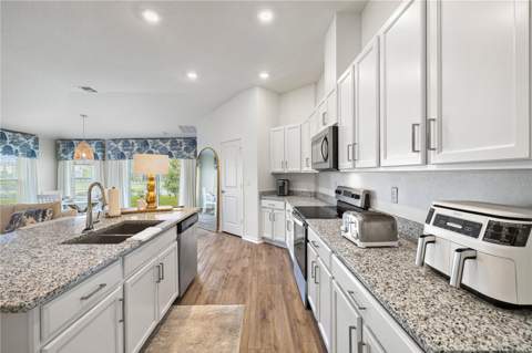 915 Overpool Avenue, Davenport FL - photo 14 of 43