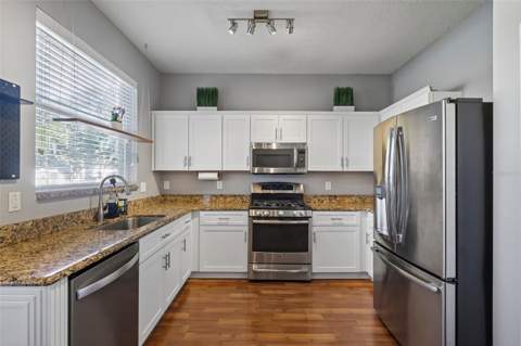 205 Rosana Drive, Brandon FL - photo 18 of 66