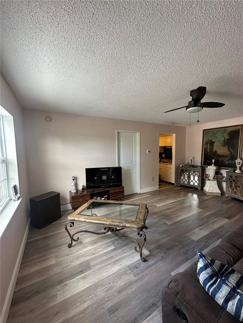 1 bedroom Condominium at 1084 82nd Terrace #1084E, Williamsburg Condo, St Petersburg — photo 3