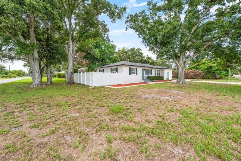 3 bedroom Single Family Residence at 125 61st Street, Lake Pasadena Dev, St Petersburg — photo 5