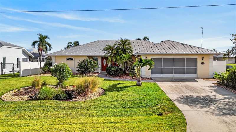 3 bedroom Single Family Residence at 19245 Palmdale Court, Port Charlotte Sec 079, Port Charlotte — photo 1