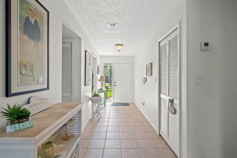 4 bedroom Single Family Residence at 140 Ashley Lane, East Lake Woodlands Cluster Homes, Oldsmar — photo 4