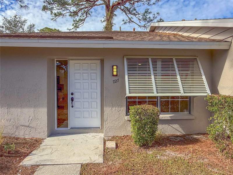 2 bedroom Villa at 727 N Jefferson Avenue #727, Jefferson Pines, Sarasota — photo 2