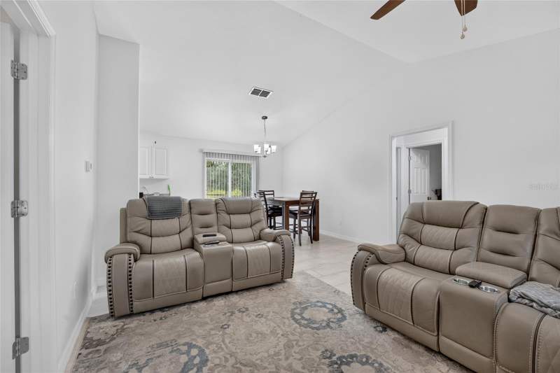 3 bedroom Single Family Residence at 4161 SW Gardenia Court, Rainbow Lakes Estate, Dunnellon — photo 4