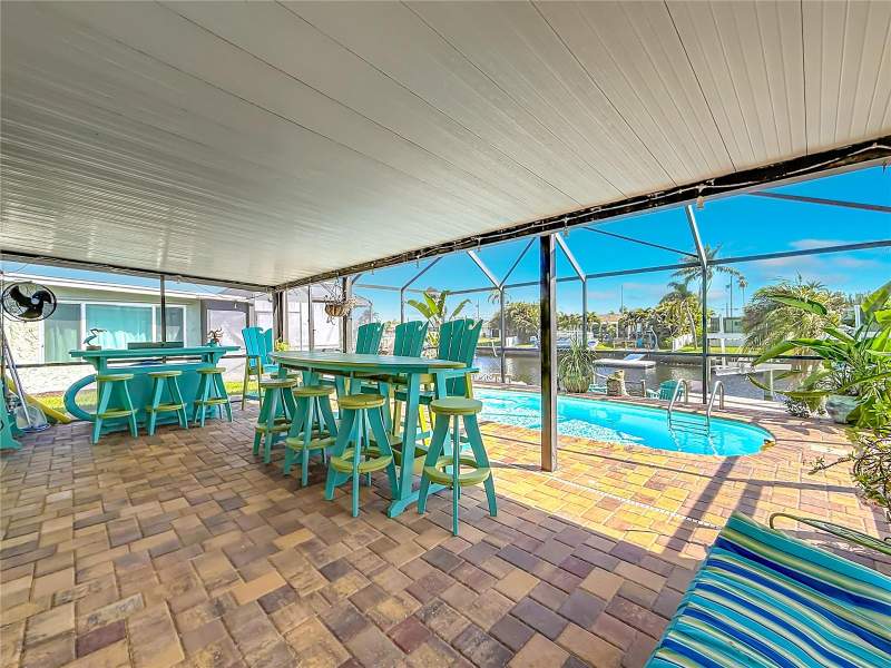 3 bedroom Single Family Residence at 4046 Floramar Terrace, Flor A Mar Rep, New Port Richey — photo 2