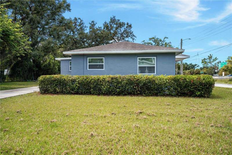 3 bedroom Single Family Residence at 703 E Hamilton Avenue, Pinecrest, Tampa — photo 3