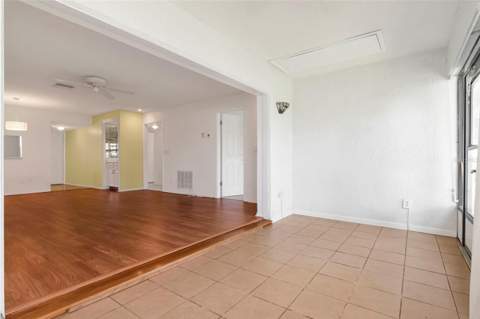 2569 Laurelwood Drive #11B, Clearwater FL - photo 21 of 38