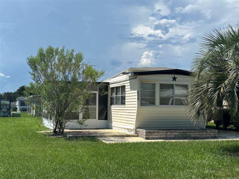 2 bedroom Mobile Home at 37528 Attica Avenue, Valleydale Acres, Zephyrhills — photo 1
