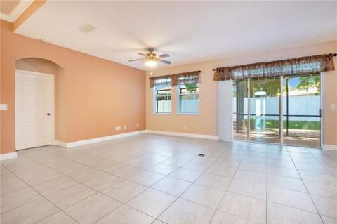 2210 Valterra Vista Way, Valrico FL - photo 8 of 57
