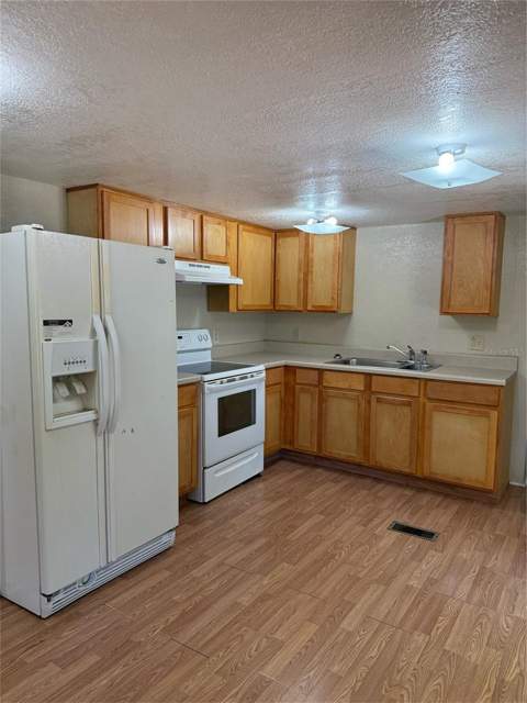 2107 Hialeah Avenue, Leesburg FL - photo 10 of 23