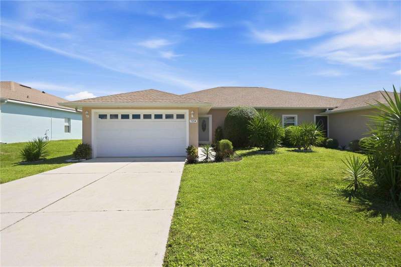 3 bedroom Half Duplex at 7254 David Boulevard, Comm David Four Condo, Port Charlotte — photo 2