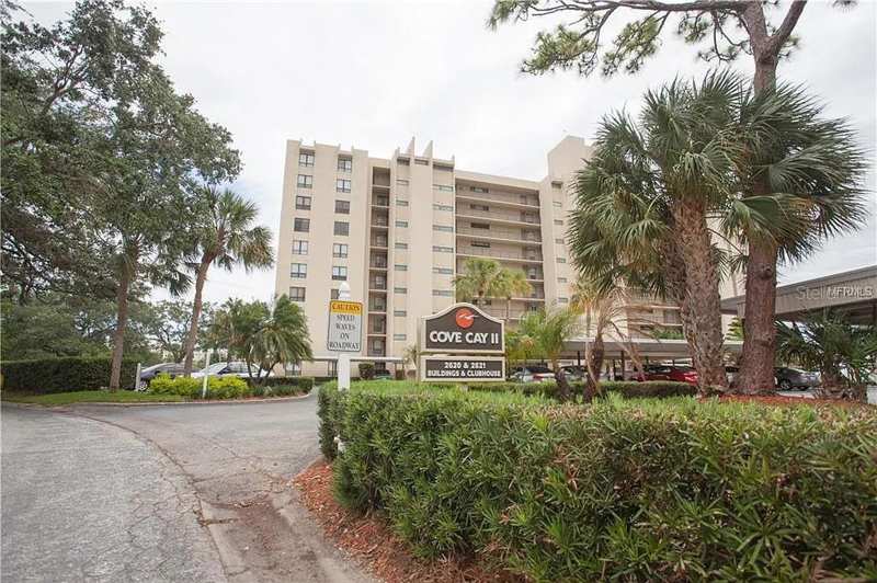 1 bedroom Condominium at 2621 Cove Cay Drive #105, Cove Cay 26-21 Village II, Clearwater — photo 1