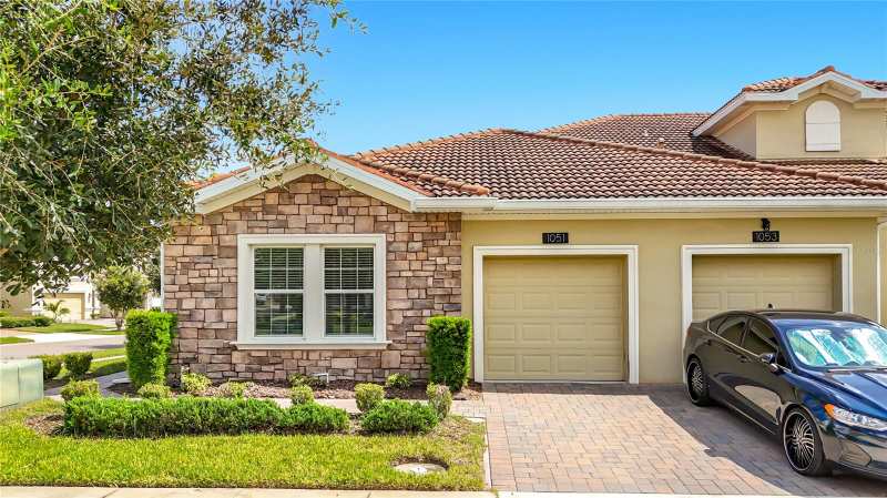 2 bedroom Townhouse at 1051 Quaker Ridge Lane, Stoneybrook South North Prcl Ph 2, Davenport — photo 1